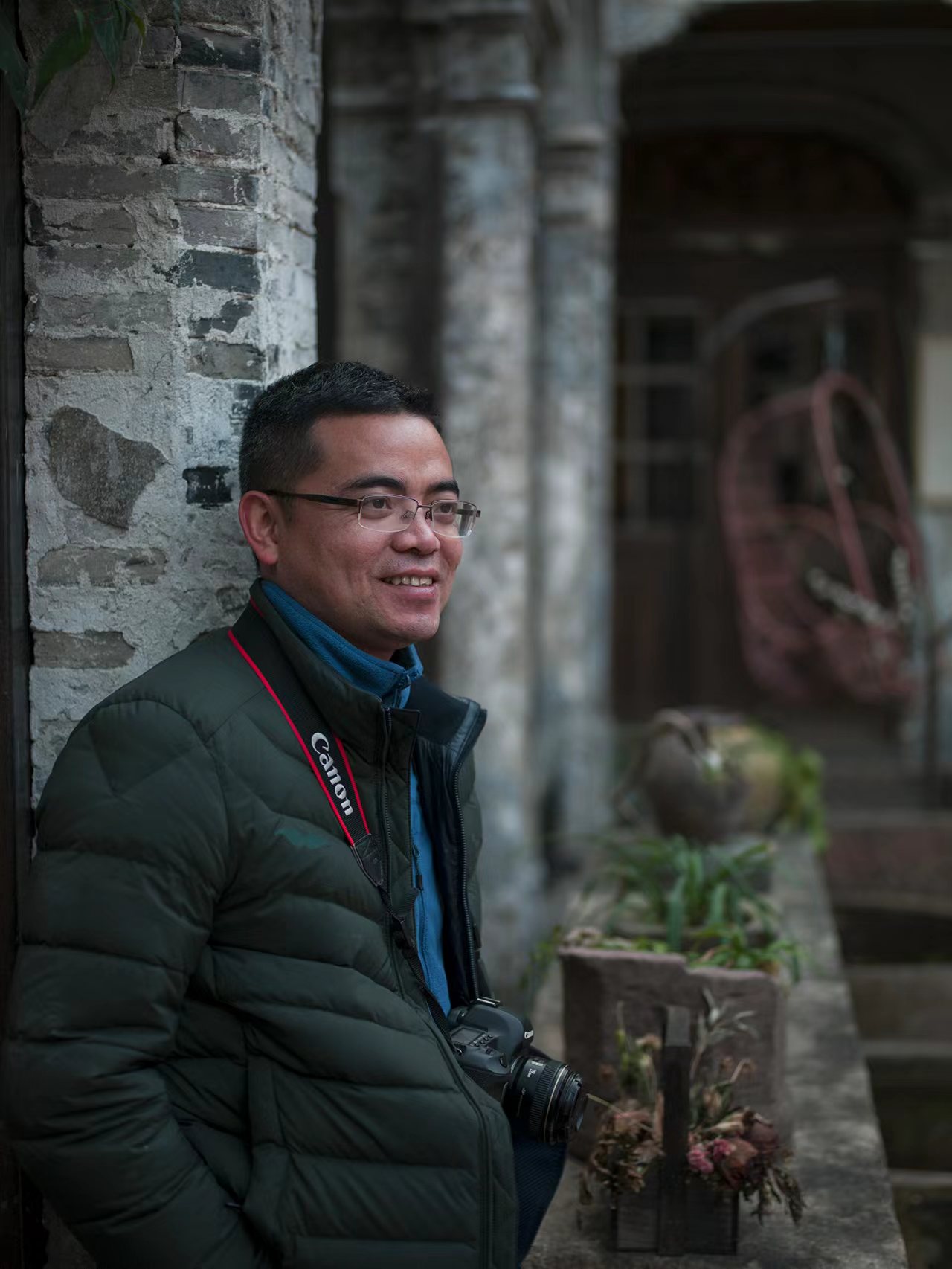 林曉哲：寫作者是落伍的，他只能寫一點東西